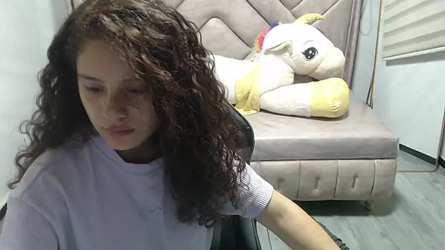 Velvet Moon V online show from 10.31.25