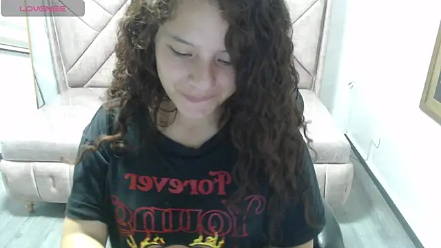 Velvet Moon V online show from 02.05.26