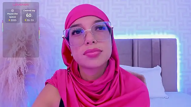 naishaa  online show from 04.18.26