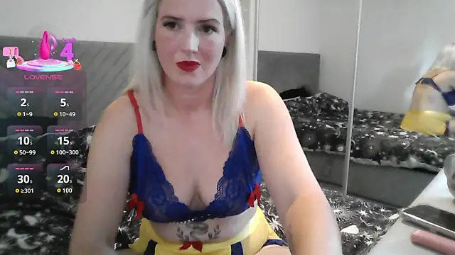 BlondeBells online show from 09.19.25