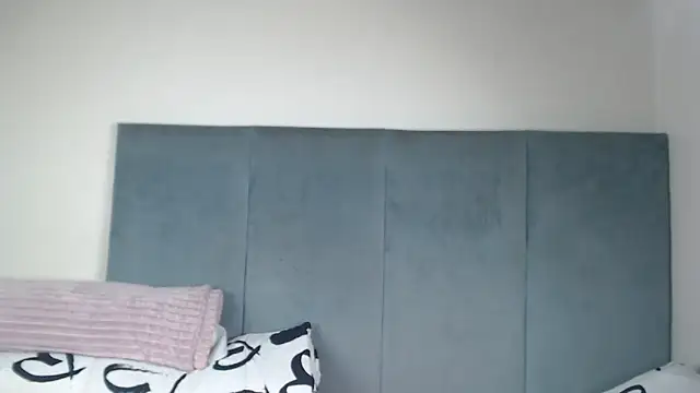 Snapshot of Jah-Queen chatting on 02.11.26 Jah-Queen online show from 02.11.26