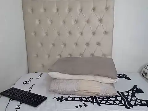 Lolly Ramochele online show from 09.13.25