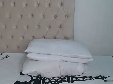 Lolly Ramochele online show from 10.05.25