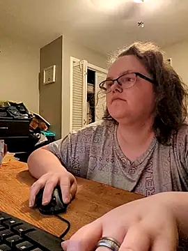 Snapshot of TheMistyPrice chatting on 12.18.25 TheMistyPrice online show from 12.18.25