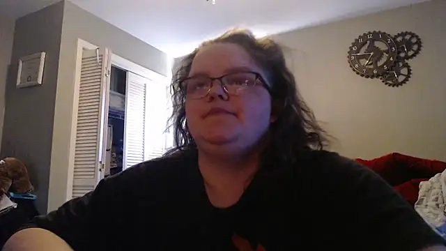 Snapshot of TheMistyPrice chatting on 12.21.25 TheMistyPrice online show from 12.21.25