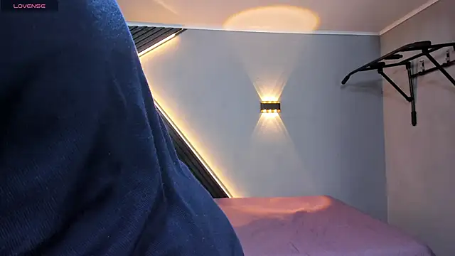 Horny nick18 online show from 04.18.26