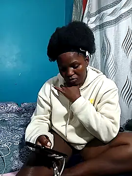 SweetHoney21  online show from 11.20.25