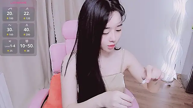 Miu-999 online show from 10.31.25