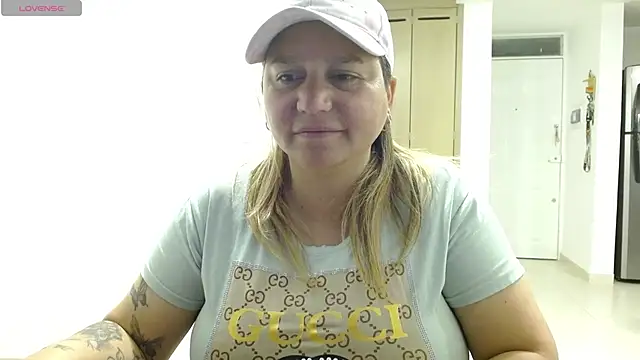 Snapshot of haashkyo chatting on 06.14.26 haashkyo online show from 06.14.26