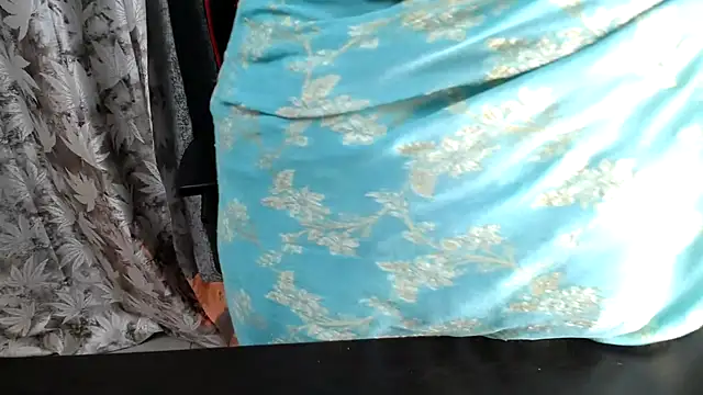 niya-cute online show from 12.14.25