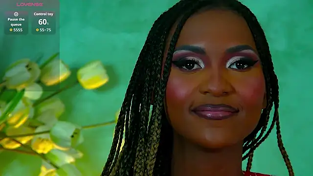 Snapshot of Izzie_Sugar chatting on 09.12.25 Izzie Sugar online show from 09.12.25