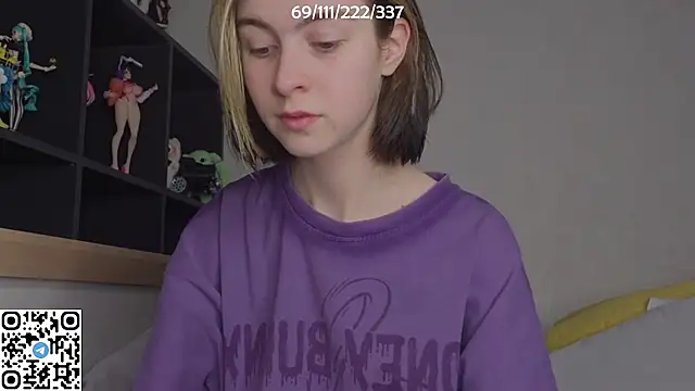 Snapshot of bertamimi chatting on 10.30.25 bertamimi online show from 10.30.25