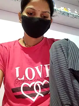 Snapshot of poojam93 chatting on 11.04.25 poojam93 online show from 11.04.25