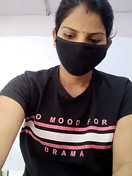 Snapshot of poojam93 chatting on 11.19.25 poojam93 online show from 11.19.25