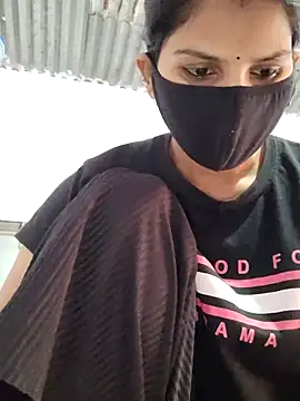 Snapshot of poojam93 chatting on 12.02.25 poojam93 online show from 12.02.25