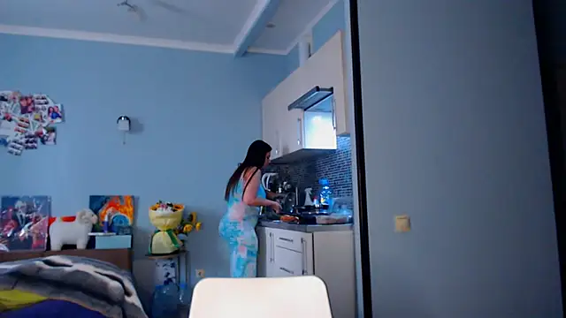 NikiWhite online show from 09.09.25