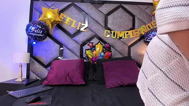 SuzzieSweet online show from 01.08.26