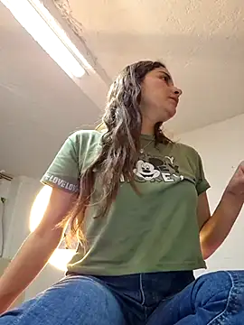 aytanna torrez online show from 10.28.25