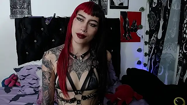 Snapshot of mayaREDdoll chatting on 07.15.26 mayaREDdoll online show from 07.15.26