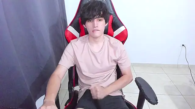 Snapshot of eren_188 chatting on 11.04.25 eren 188 online show from 11.04.25