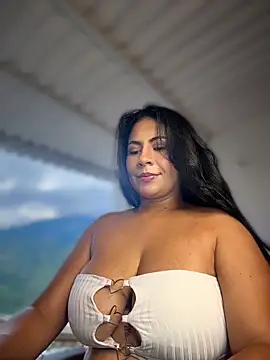 samanthahut1 online show from 04.22.26