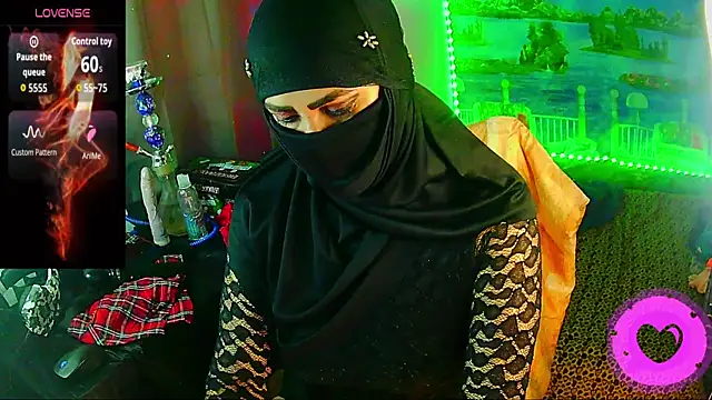 Snapshot of SultanaLayla chatting on 07.03.26 SultanaLayla online show from 07.03.26