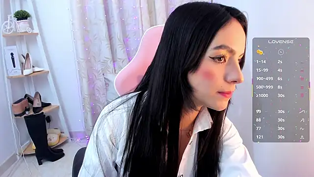 sarah saenz  online show from 10.16.25