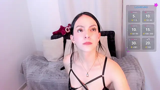 Snapshot of sarah_saenz_ chatting on 05.17.26 sarah saenz online show from 05.17.26