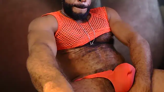 Snapshot of Piercedmuscle80 chatting on 06.11.26 Piercedmuscle80 online show from 06.11.26
