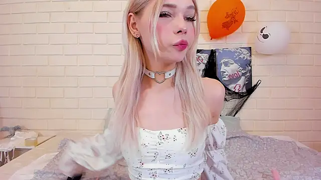 Blondy Fina online show from 11.06.25