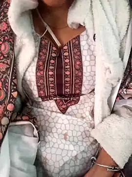 Neha Tyagi online show from 11.18.25