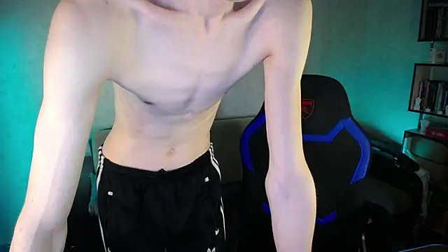 Snapshot of yes_cute_boy_ chatting on 04.05.26 yes cute boy online show from 04.05.26