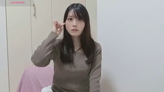 Snapshot of coharu_01 chatting on 12.20.25 coharu 01 online show from 12.20.25