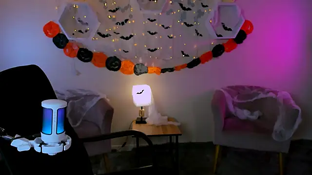 lilith diva online show from 10.22.25