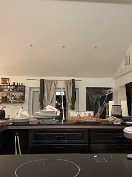 Snapshot of Gipsyboysteve chatting on 10.27.25 Gipsyboysteve online show from 10.27.25