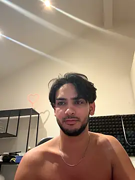 Snapshot of Gipsyboysteve chatting on 10.28.25 Gipsyboysteve online show from 10.28.25