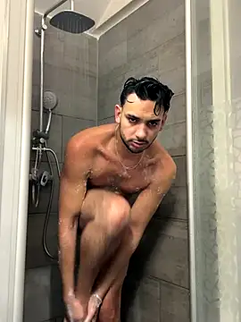 Snapshot of Gipsyboysteve chatting on 11.08.25 Gipsyboysteve online show from 11.08.25