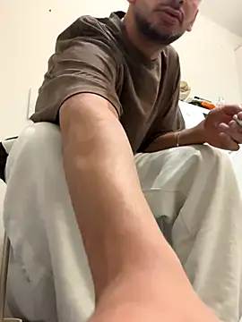 Snapshot of Gipsyboysteve chatting on 11.09.25 Gipsyboysteve online show from 11.09.25