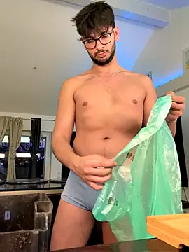 Snapshot of Gipsyboysteve chatting on 11.19.25 Gipsyboysteve online show from 11.19.25