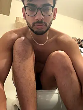 Snapshot of Gipsyboysteve chatting on 11.21.25 Gipsyboysteve online show from 11.21.25