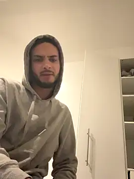 Snapshot of Gipsyboysteve chatting on 11.25.25 Gipsyboysteve online show from 11.25.25