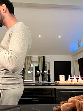 Snapshot of Gipsyboysteve chatting on 11.26.25 Gipsyboysteve online show from 11.26.25