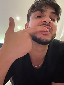 Snapshot of Gipsyboysteve chatting on 11.27.25 Gipsyboysteve online show from 11.27.25