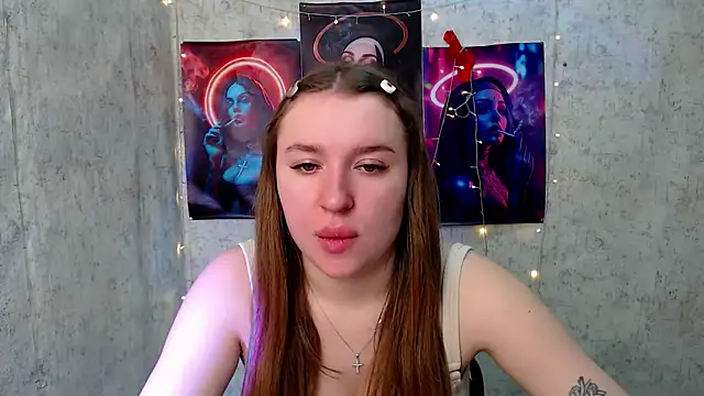 JuliaTopp  online show from 02.21.26