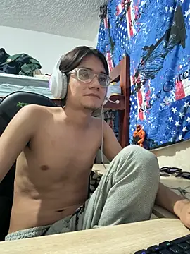 Snapshot of davoxer chatting on 09.26.25 davoxer online show from 09.26.25