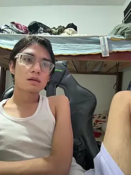 Snapshot of davoxer chatting on 09.27.25 davoxer online show from 09.27.25