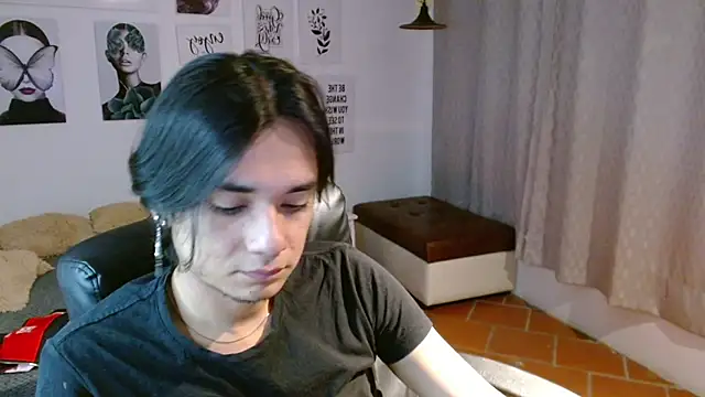 Snapshot of davoxer chatting on 10.08.25 davoxer online show from 10.08.25