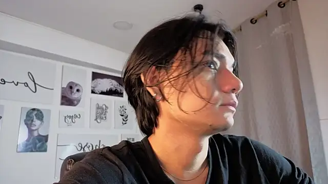 Snapshot of davoxer chatting on 12.01.25 davoxer online show from 12.01.25