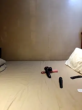 missboobiesSA online show from 12.17.25