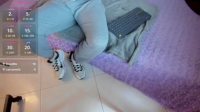 Coco joness online show from 10.11.25